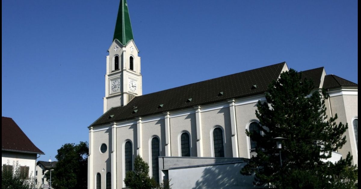 Katholische Pfarrkirche zum Heiligen Leopold