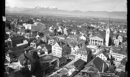 Eine Familie und ihre Häuser (c) Stadtarchiv Dornbirn.jpg Eine Familie und ihre Häuser (c) Stadtarchiv Dornbirn.jpg