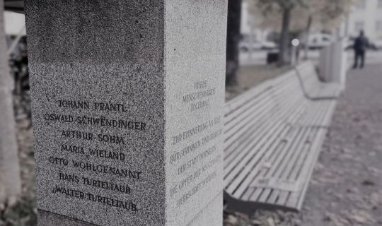 Rundgang zum Gedenkstein für die Opfer des Nationalsozialismus Dornbirn(c) Stadtmuseum Dornbirn.jpg Rundgang zum Gedenkstein für die Opfer des Nationalsozialismus Dornbirn(c) Stadtmuseum Dornbirn.jpg