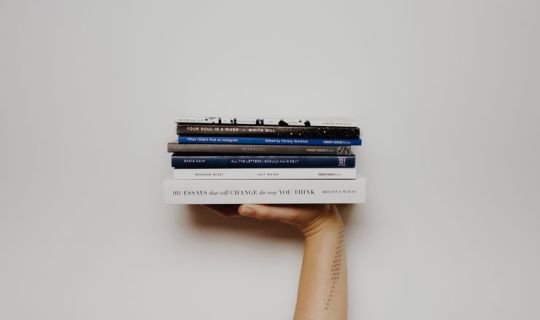Sachbuch-Literaturlkreis, c)pexels.jpg Sachbuch-Literaturlkreis, c)pexels.jpg