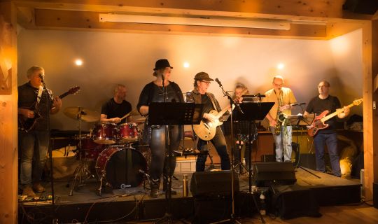 Hubi-left0054 (002).jpg