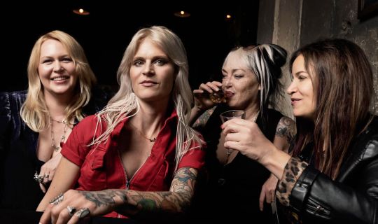 Eventjet_Black Sabbitch.jpg Eventjet_Black Sabbitch.jpg