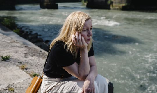 Ingeborg_Bachmann_Jemand_der_einemal_ich_war_Still__©_Elliott_Kreyenberg.jpg Ingeborg_Bachmann_Jemand_der_einemal_ich_war_Still__©_Elliott_Kreyenberg.jpg