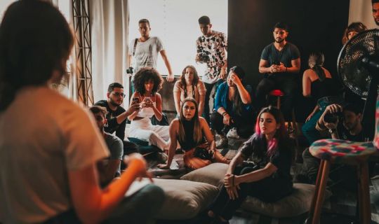 silent reading party c)pexels.jpg silent reading party c)pexels.jpg