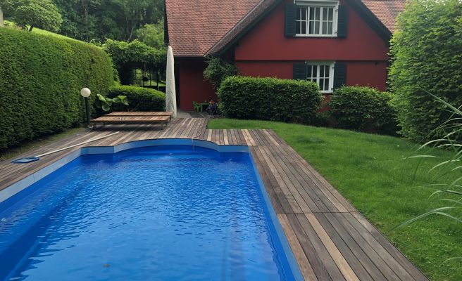 B&B Waltner, Dornbirn, AuÃenansicht mit Pool