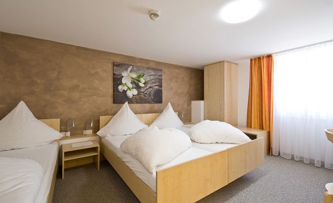 Pension zum LÃ¶wen Dornbirn, Dreibettzimmer