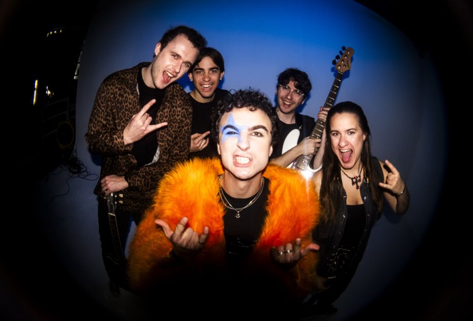 matthiasheschl_20260304_COSMO_BAND__000.jpg