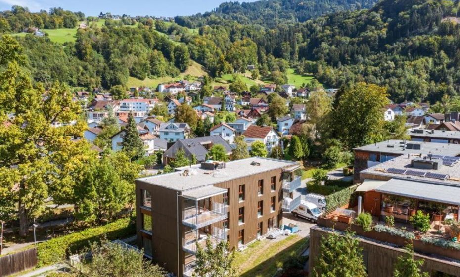 Urban-Apartmenthaus zwischen Berg und See