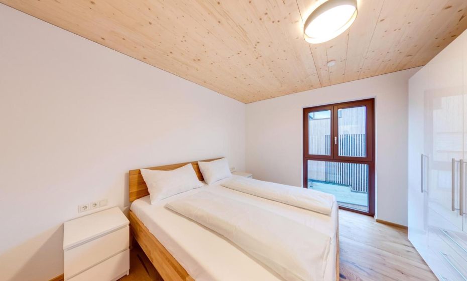 Urban-Apartmenthaus zwischen Berg und See