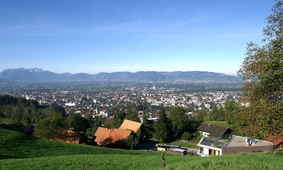 Friedrich Böhringer Watzenegg mit Blick auf Dornbirn
