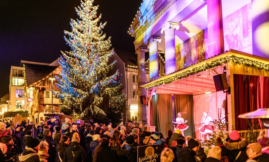 Christkindlemarkt_25_Illumination_BY_MATTHIAS_RHOMBERG_041