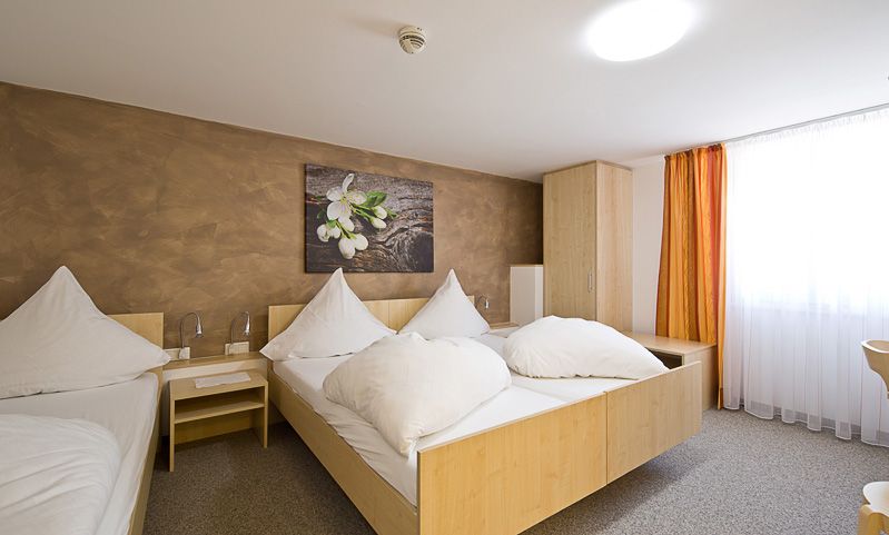 Pension zum Löwen Dornbirn, Dreibettzimmer Pension zum Löwen Dornbirn, Dreibettzimmer