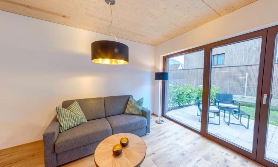 Urban-Apartmenthaus zwischen Berg und See